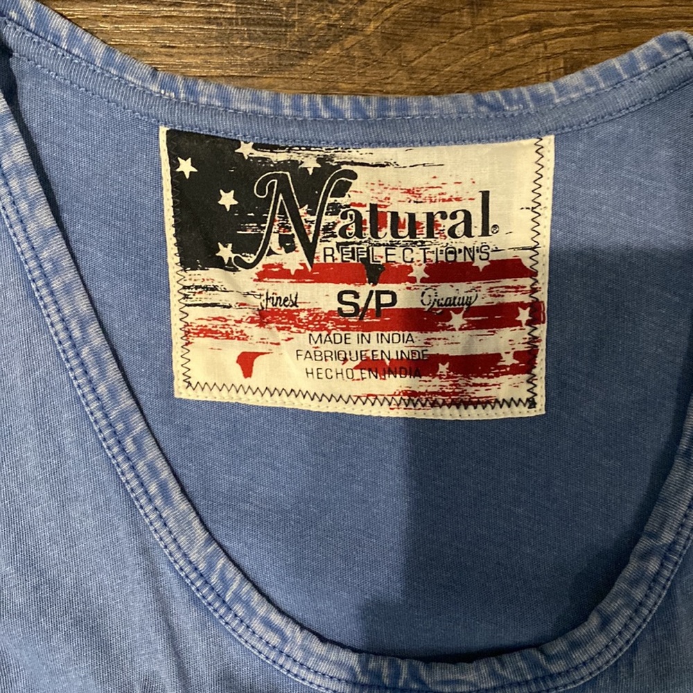 Sleeveless red, white and blue tee with flag emblem. Size S - Picture 3 of 4